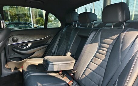 Mercedes-Benz E-Класс, 2017 год, 2 390 000 рублей, 20 фотография