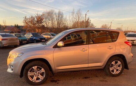 Toyota RAV4, 2011 год, 1 100 000 рублей, 2 фотография