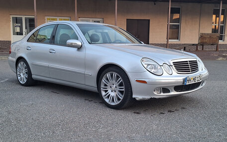 Mercedes-Benz E-Класс, 2004 год, 1 630 000 рублей, 8 фотография