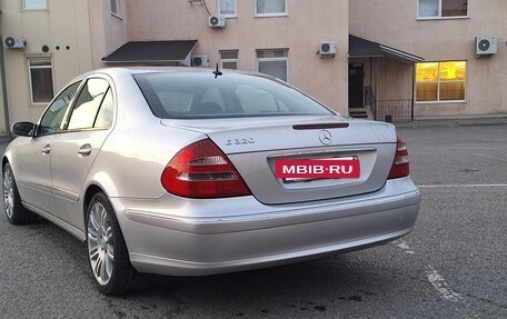 Mercedes-Benz E-Класс, 2004 год, 1 630 000 рублей, 5 фотография