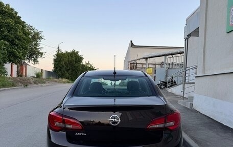Opel Astra J, 2013 год, 919 000 рублей, 3 фотография