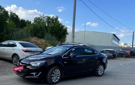 Opel Astra J, 2013 год, 919 000 рублей, 6 фотография