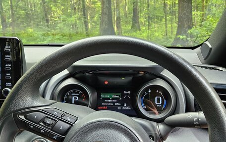 Toyota Yaris, 2020 год, 1 280 000 рублей, 10 фотография