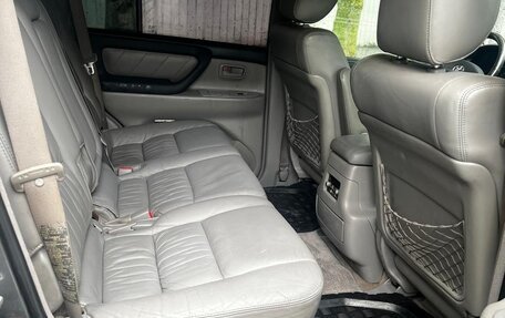 Toyota Land Cruiser 100 рестайлинг 2, 2005 год, 2 150 000 рублей, 5 фотография