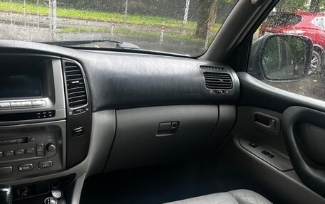 Toyota Land Cruiser 100 рестайлинг 2, 2005 год, 2 150 000 рублей, 8 фотография