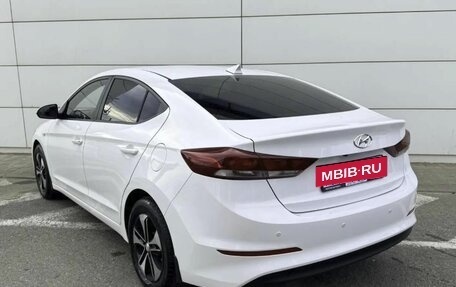 Hyundai Elantra VI рестайлинг, 2018 год, 1 440 000 рублей, 8 фотография