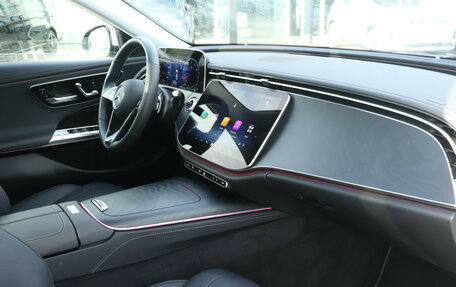 Mercedes-Benz E-Класс, 2024 год, 6 800 000 рублей, 10 фотография