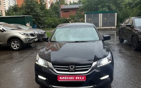 Honda Accord IX рестайлинг, 2013 год, 1 495 000 рублей, 1 фотография