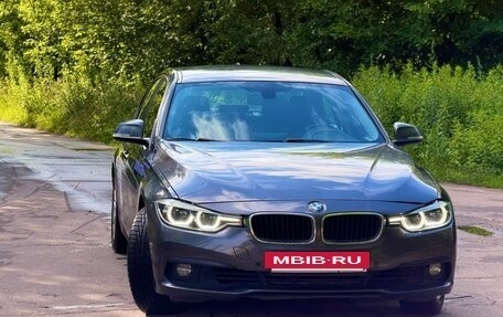 BMW 3 серия, 2018 год, 2 036 000 рублей, 3 фотография