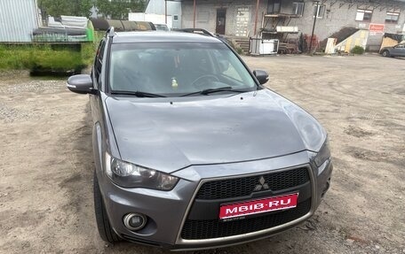 Mitsubishi Outlander III рестайлинг 3, 2011 год, 1 072 000 рублей, 1 фотография