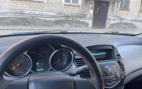 Chevrolet Cruze II, 2012 год, 610 000 рублей, 3 фотография