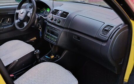 Skoda Fabia II, 2011 год, 340 000 рублей, 9 фотография