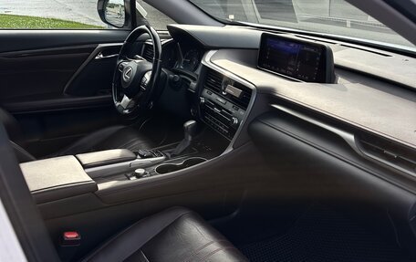 Lexus RX IV рестайлинг, 2018 год, 4 550 000 рублей, 8 фотография