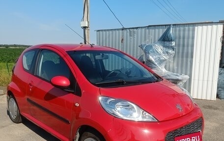 Peugeot 107 I рестайлинг, 2012 год, 350 000 рублей, 2 фотография