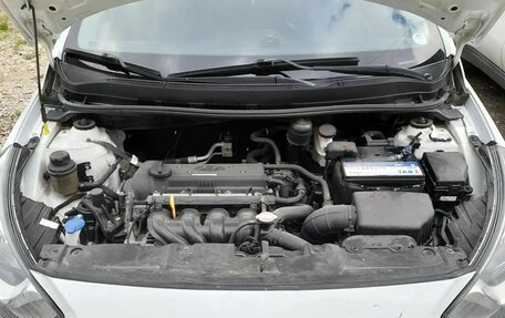 Hyundai Solaris II рестайлинг, 2012 год, 750 000 рублей, 5 фотография