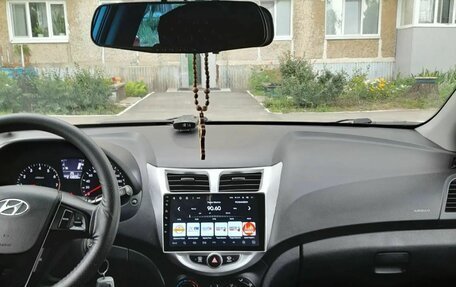 Hyundai Solaris II рестайлинг, 2012 год, 750 000 рублей, 6 фотография