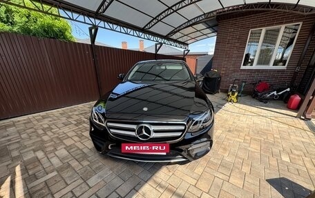 Mercedes-Benz E-Класс, 2018 год, 2 490 000 рублей, 2 фотография