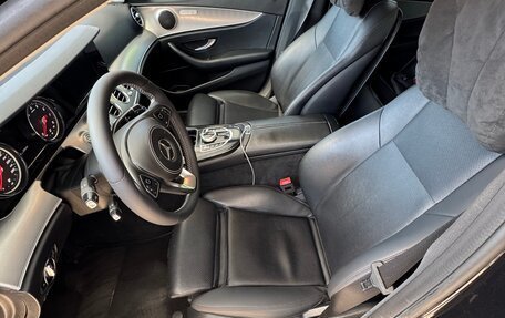 Mercedes-Benz E-Класс, 2018 год, 2 490 000 рублей, 14 фотография