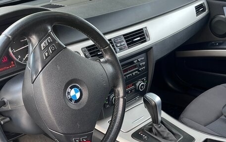 BMW 3 серия, 2009 год, 750 000 рублей, 15 фотография