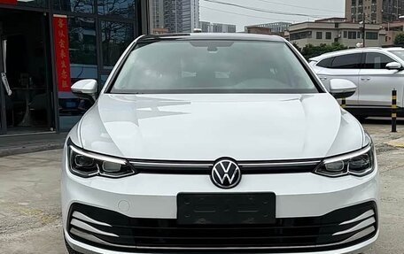Volkswagen Golf VIII, 2022 год, 1 793 954 рублей, 2 фотография