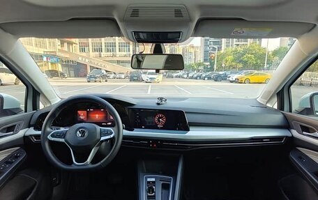 Volkswagen Golf VIII, 2022 год, 1 793 954 рублей, 9 фотография