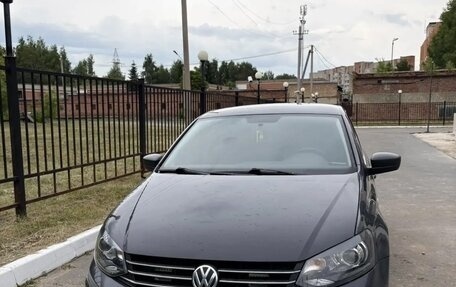 Volkswagen Polo VI (EU Market), 2016 год, 945 000 рублей, 2 фотография