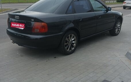 Audi A4, 1995 год, 295 000 рублей, 1 фотография