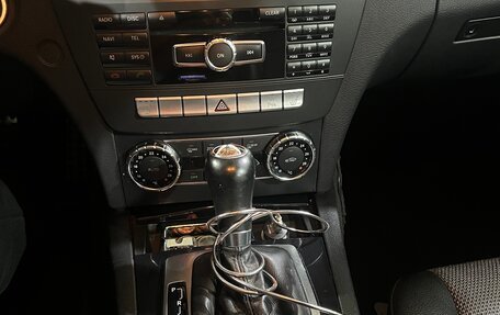 Mercedes-Benz C-Класс, 2011 год, 1 350 000 рублей, 4 фотография