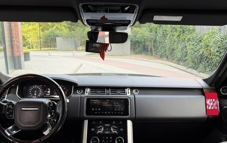Land Rover Range Rover IV рестайлинг, 2019 год, 6 490 000 рублей, 7 фотография