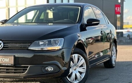 Volkswagen Jetta VI, 2012 год, 999 000 рублей, 3 фотография