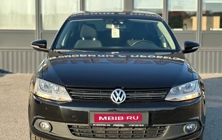 Volkswagen Jetta VI, 2012 год, 999 000 рублей, 13 фотография