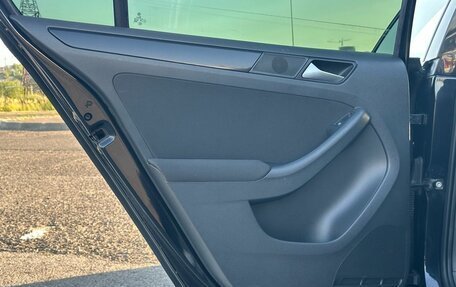 Volkswagen Jetta VI, 2012 год, 999 000 рублей, 24 фотография