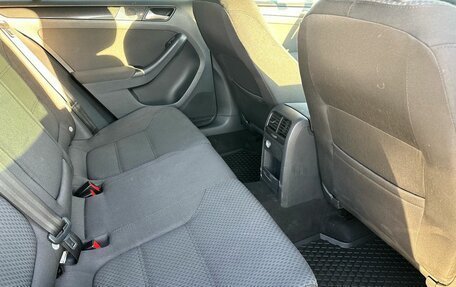 Volkswagen Jetta VI, 2012 год, 999 000 рублей, 27 фотография