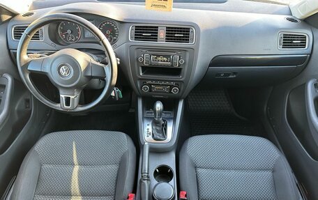 Volkswagen Jetta VI, 2012 год, 999 000 рублей, 31 фотография