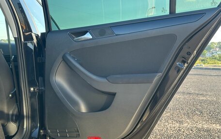 Volkswagen Jetta VI, 2012 год, 999 000 рублей, 28 фотография