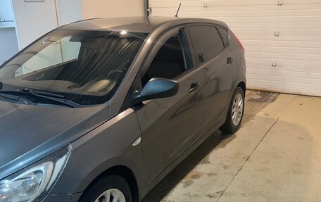 Hyundai Solaris II рестайлинг, 2013 год, 670 000 рублей, 4 фотография