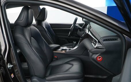 Toyota Camry, 2018 год, 2 899 444 рублей, 8 фотография