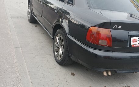 Audi A4, 1995 год, 295 000 рублей, 2 фотография
