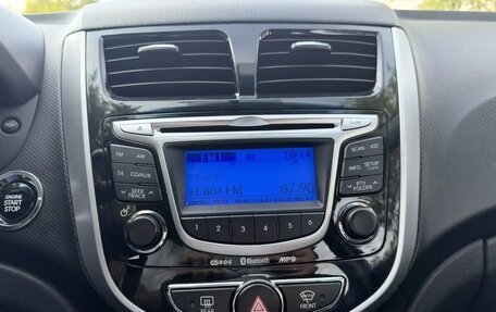 Hyundai Solaris II рестайлинг, 2012 год, 1 195 000 рублей, 20 фотография