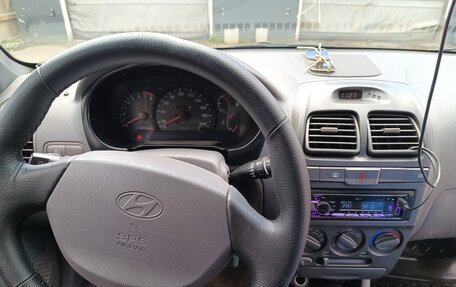Hyundai Accent II, 2005 год, 330 000 рублей, 3 фотография