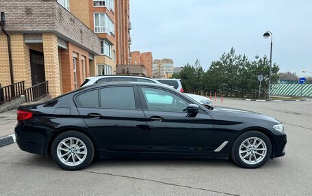BMW 5 серия, 2019 год, 2 200 000 рублей, 13 фотография