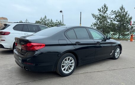 BMW 5 серия, 2019 год, 2 200 000 рублей, 14 фотография