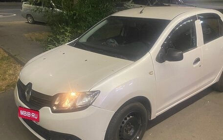Renault Logan II, 2017 год, 485 000 рублей, 2 фотография