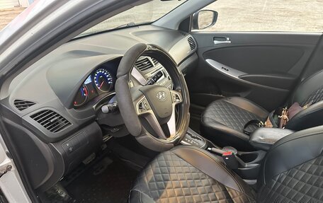 Hyundai Solaris II рестайлинг, 2014 год, 959 999 рублей, 7 фотография