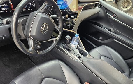 Toyota Camry, 2022 год, 3 199 000 рублей, 10 фотография