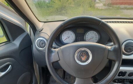 Renault Logan I, 2013 год, 400 000 рублей, 6 фотография