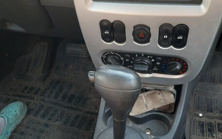 Renault Logan I, 2013 год, 400 000 рублей, 8 фотография