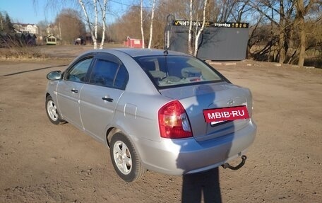 Hyundai Verna II, 2006 год, 410 000 рублей, 3 фотография