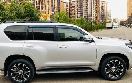 Toyota Land Cruiser Prado 150 рестайлинг 2, 2018 год, 5 300 000 рублей, 6 фотография