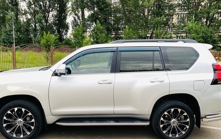 Toyota Land Cruiser Prado 150 рестайлинг 2, 2018 год, 5 300 000 рублей, 2 фотография